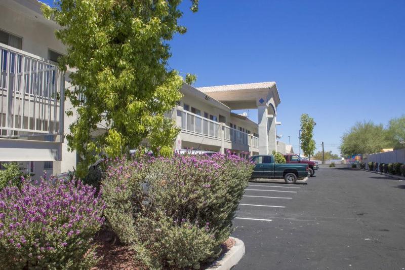 Infinity Inn & Suites Tempe Exterior foto